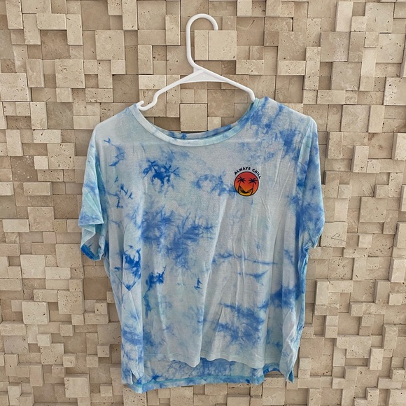 Pair blue and pink tees - Picture 2 of 2